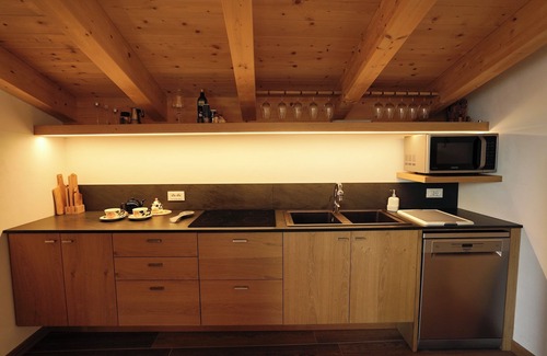 Bellagio House | BELLAGIO LES ETOILES detached house with garden, bbq, lake view, private parking