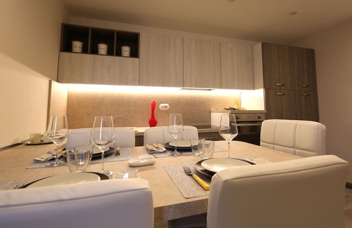 Bellagio Apartment | BELLAGIO NEAR THE LAKE, A STYLISH APARTMENT, GARDEN, PARKING RELAXING POSITION