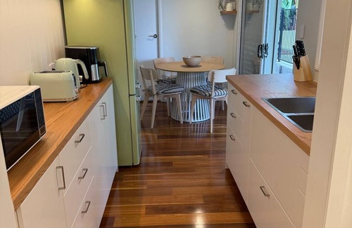 Margate Apartment | BellaVita pet-friendly Oasis in Margate