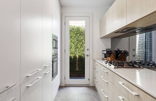 West Lakes House | Belle Escapes - Golf Villa by the Sea