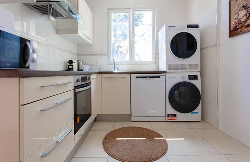 Le Kremlin-Bicetre House | Belle Maision Proche Paris , Parking Gratuite Avec Jardin , vue la Tour Eiffel
