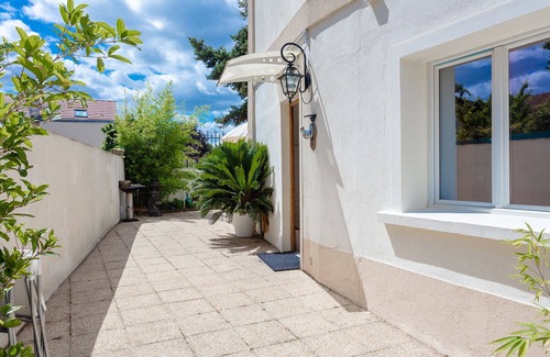 Le Kremlin-Bicetre House | Belle Maision Proche Paris , Parking Gratuite Avec Jardin , vue la Tour Eiffel