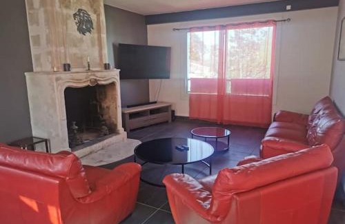 Etaules House | Belle maison de ville tout confort