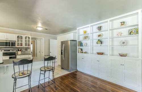 Belton House | Belle of Belton-Spacious/Central Location/Pool/Hot Tub/Game Room w/Pool Table
