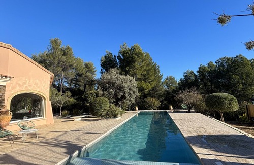 Meyreuil House | Belle Villa Aix-en-provence Située en Pleine Nature en Position Dominante