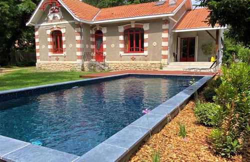 Gradignan House | Belle Villa Avec Piscine Dans Cadre de Verdure au Cœur du Vignoble Bordelais