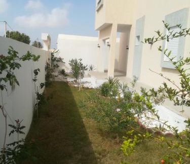 Houmt Souk Villa | Belle Villa Proche Marina