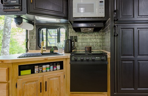 Highmount House | Belleayre Glamper Mountaintop Getaway in Catskills