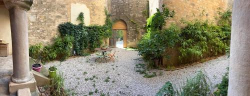 Cournonsec House | Belles chambres et SPA, en pleine nature