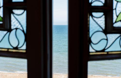 Herne Bay Apartment | Bellevue By The Bay - Luxury Beach Pad, Panoramic Sea Views