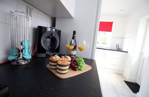 Newport House | Bellevue by Tŷ SA - Modern 3 bed in Newport