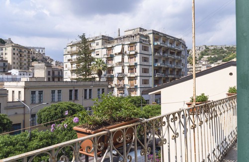 Modica Apartment | Bellizzi House (second floor)