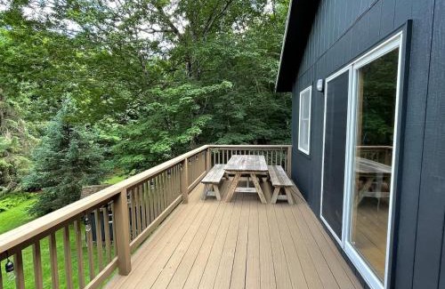 Roxbury House | Bellwood Cottage 8-14min to all Roxbury Wed Venues