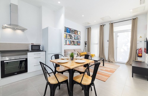 Jesus Apartment | Belmar Apartments A. WiFi + A/C + 6 Pax