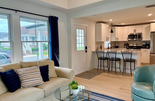 Belmar House | Belmar Beach Cottage - Private Backyard, BBQ, Outdoor Shower, AC, 2 Beach Badges