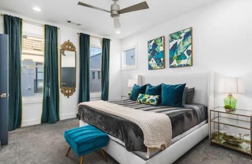 Hillsboro Village House | Belmont Retreat walk to Restaurants, Coffee, 12 South
