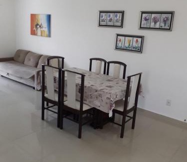 Ingleses do Rio Vermelho Apartment | Belo e Amplo Apartamento, Área Central da Praia dos Ingleses