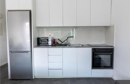Agios Tychon Apartment | Belora Modern Studio, Sea View 100m to Beach
