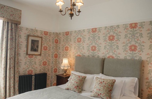 Hallington Villa | Belsay Tower Estate - Fifteen Bedroom Villa, Sleeps 30