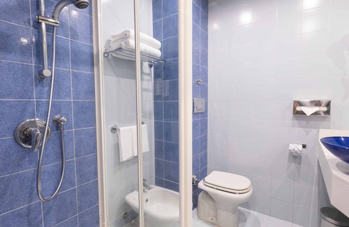 Peschiera Borromeo Hotel | Belstay Milano Linate