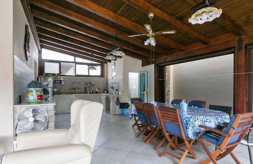 Solfarelli House | Belvilla by OYO Villa Kiara