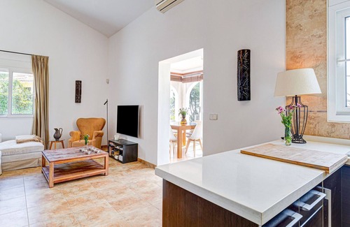 Oliva Villa | Belvilla by OYO Villa Bella Ciao
