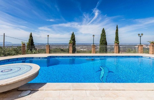 Sonnino Villa | Belvilla by OYO Villa Casetta