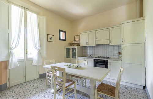 Montopoli in Val d'Arno House | Belvilla by OYO CASA ROSSA 8 pax