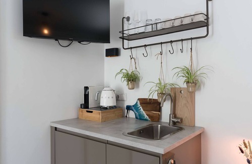 Alkmaar Apartment | Ben - Thuis (Be-Home) Alkmaar Private Studio