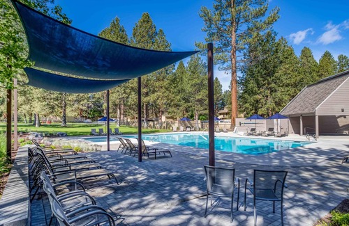 Century West Condo | Bend Comfy Condo Ski House 235