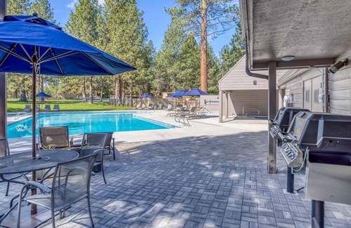 Century West Condo | Bend Comfy Condo Ski House 235