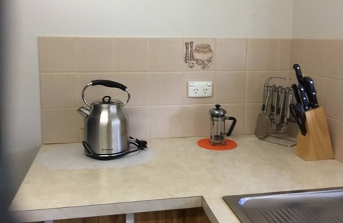 Flora Hill Apartment | Bendigo Self Contained two bedroom unit Dengai Short Stay Unit .
