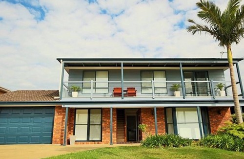 Vincentia House | Benjos by Experience Jervis Bay