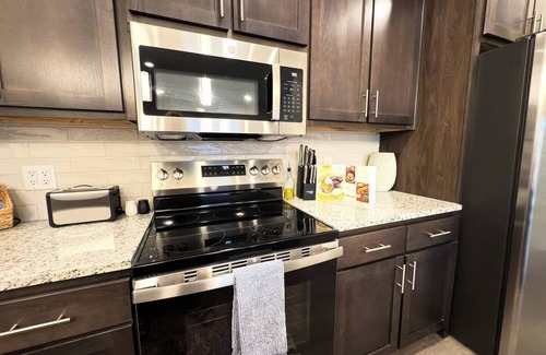 Bentonville Apartment | Bentonville Fall Retreat Trails, Festivals & Luxury Comfort