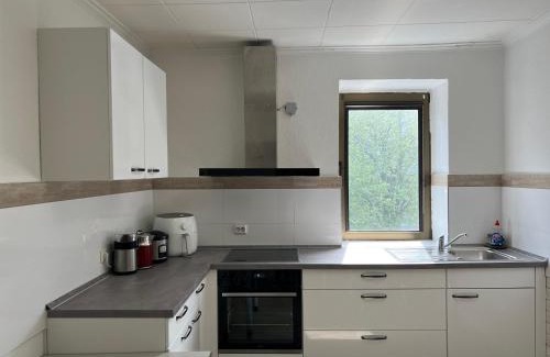 Hochheide Apartment | Bequemes Zimmer in moderner Unterkunft My Pension Duisburg