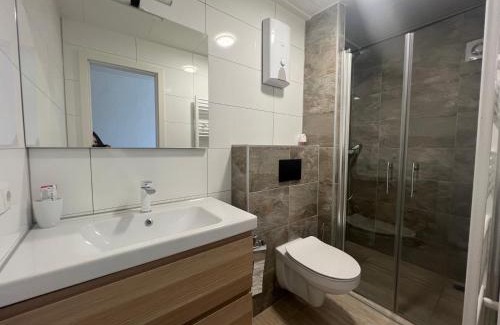 Hochheide Apartment | Bequemes Zimmer in moderner Unterkunft My Pension Duisburg