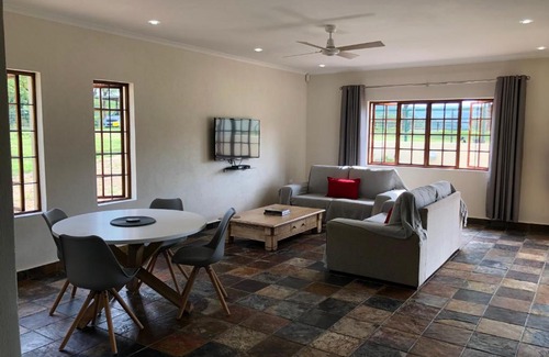 Hazyview House | Bergdale Cottages