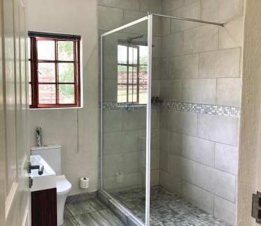 Hazyview House | Bergdale Cottages