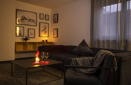 Medraz Apartment | Bergfried - Designwohnung mit Weitblick