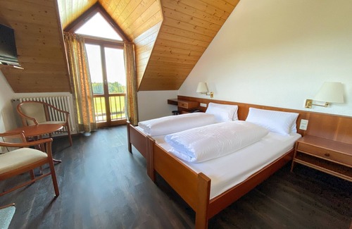 Illmensee Hotel | Berggasthof Höchsten