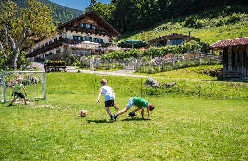 Samerberg Hotel | Berggasthof Hotel Duftbräu I Ruhige Alleinlage I Mitten im Grünen