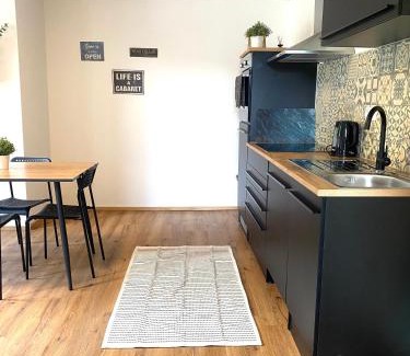 Grafenbach Apartment | Bergluft TOP 3 Modern Apartment with 2 bedrooms 1 hour from Vienna - Parking & 24 hour Self Check-in