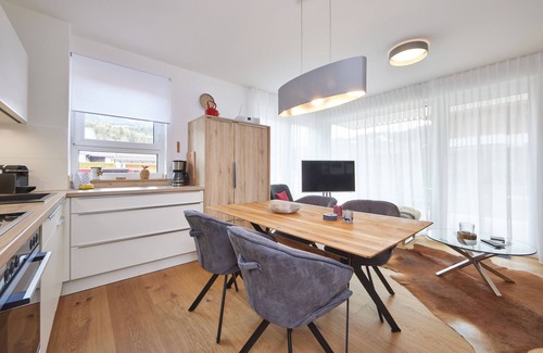 Garmisch-Partenkirchen Apartment | BergZeit - Modern ground floor flat with garden