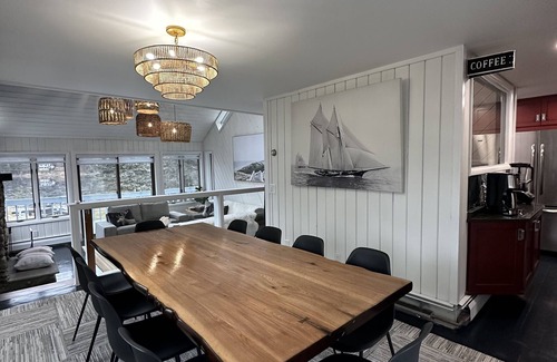Monterey House | Berkshire Ski House on Lake Garfield w/HT By Great Barrington
