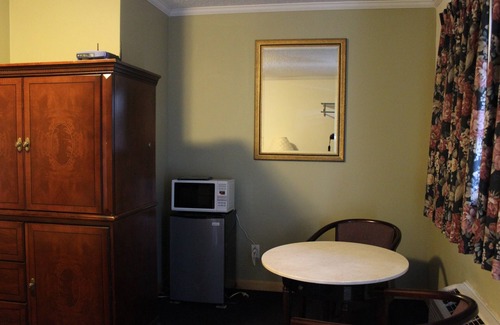 Austerlitz Hotel | Berkshire Travel Lodge