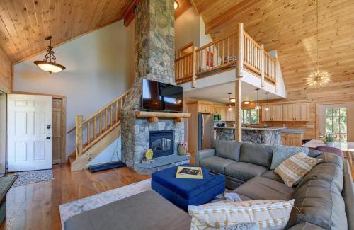 Great Barrington House | Berkshire Vacation Rentals: Great Barrington Cabin Sleeps 14 Walk To Town