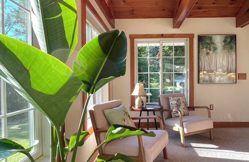 Richmond House | Berkshires sanctuary with outdoor living area & firepit. 8minutes to Tanglewood!