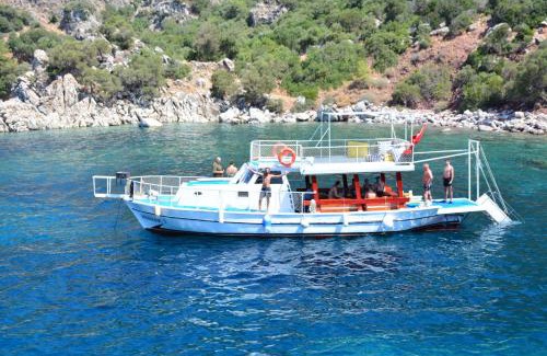 Icmeler Boat Rental | Berrak1 private yacht