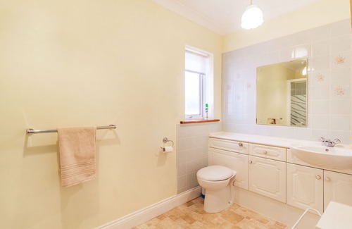 Bury St Edmunds Cottage | BERRIES, pet friendly, with a garden in Barningham, Suffolk