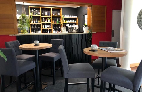Berry Hotel | Berry Village Boutique Motel